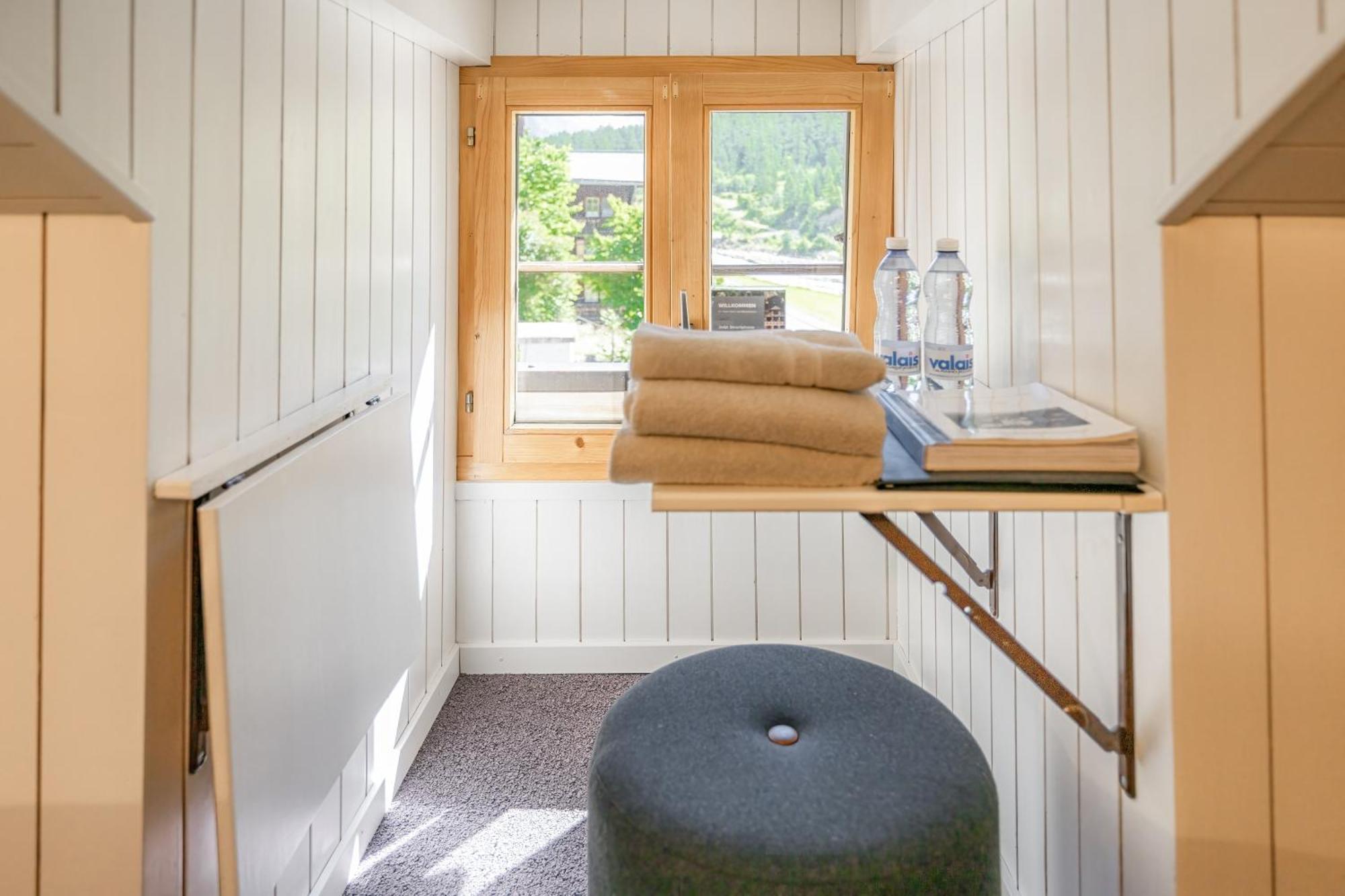 Hotel Nest- und Bietschhorn Blatten  Zimmer foto