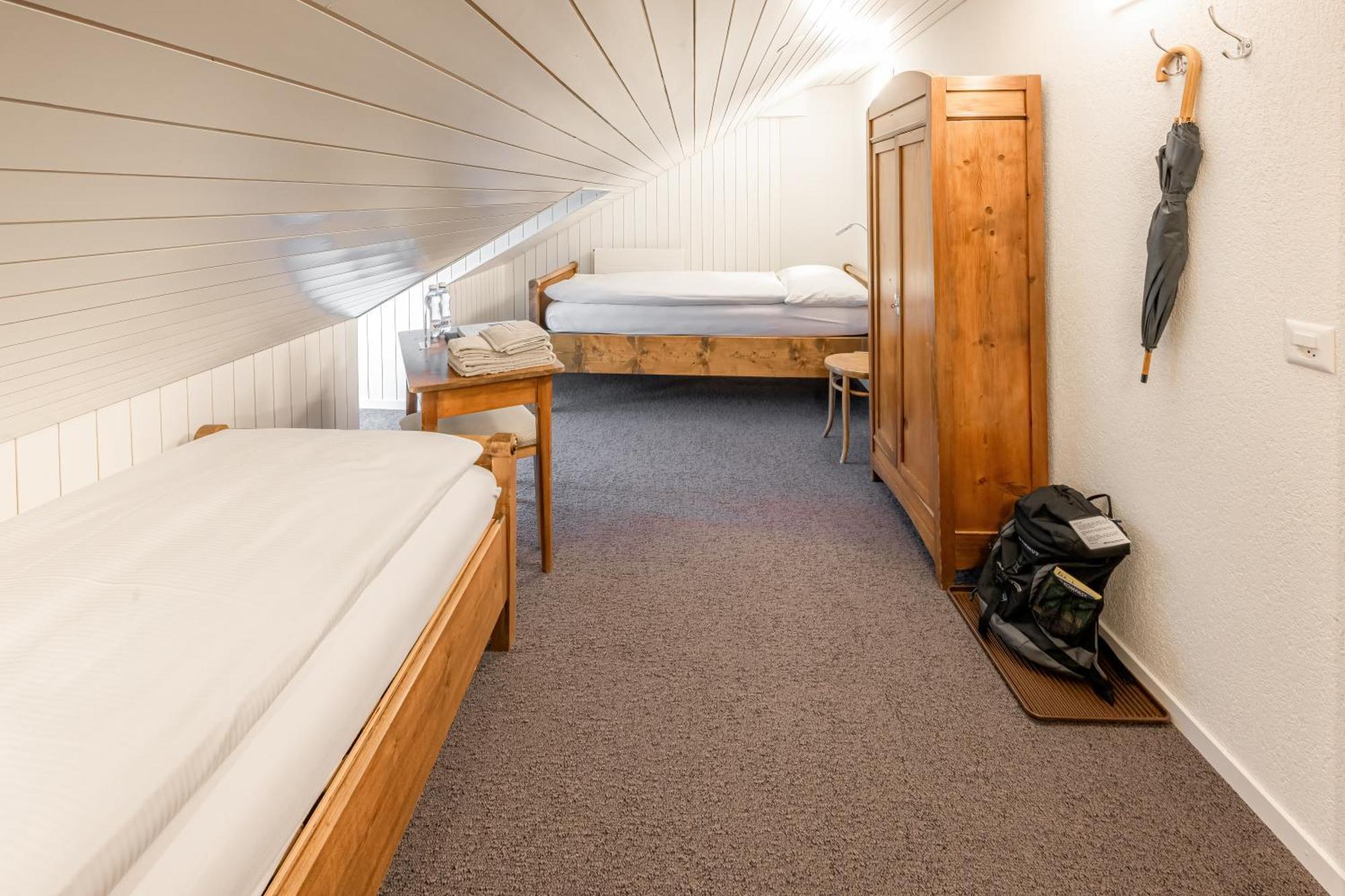 Hotel Nest- und Bietschhorn Blatten  Zimmer foto